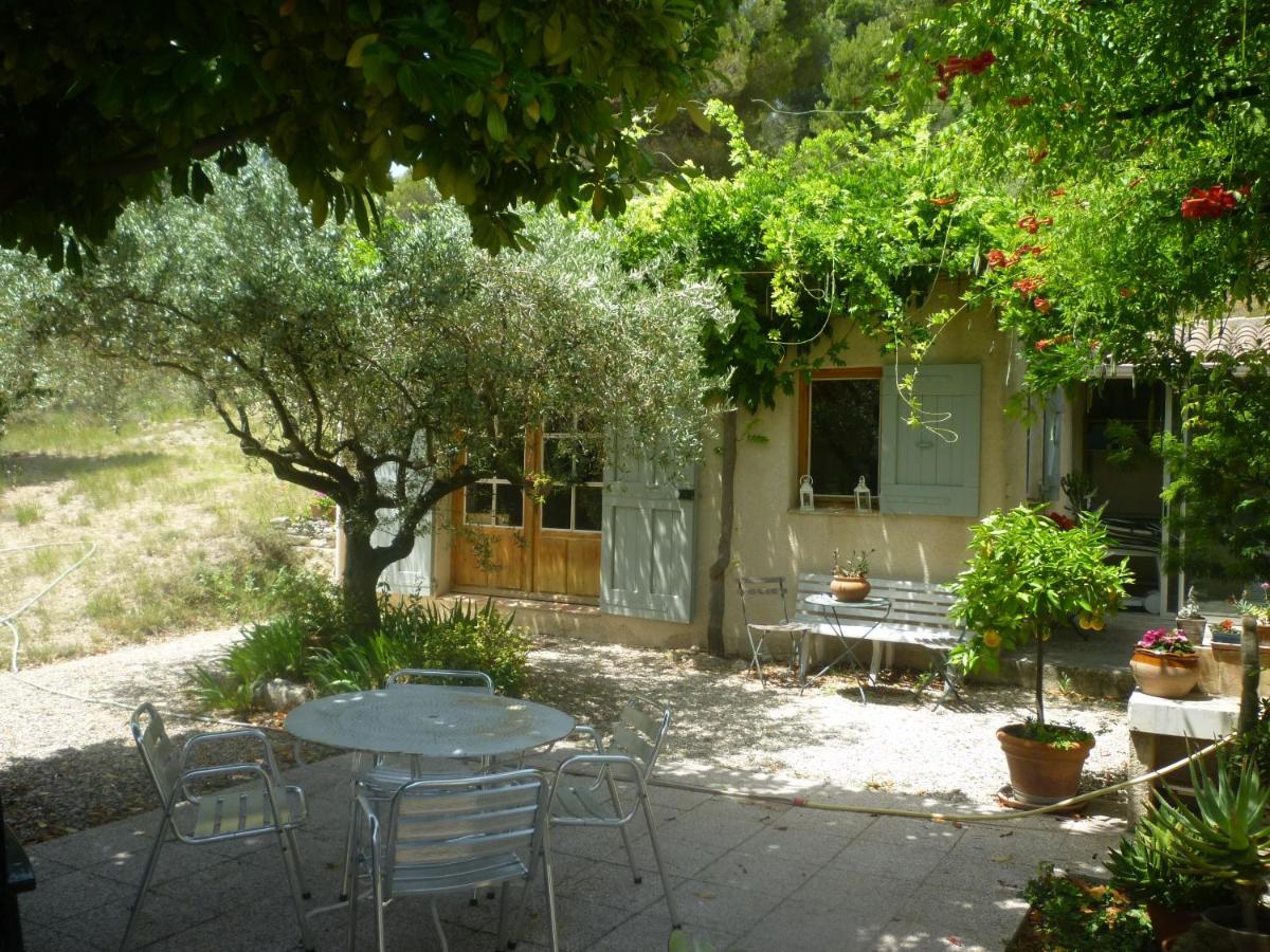 La Petite Maison Vaugines Ngoại thất bức ảnh